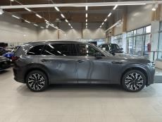 Homura Plus 2.5 PHEV 8AT Captain Seat / Juuri huollettu / Huippuvarusteet / 2 x Renkaat