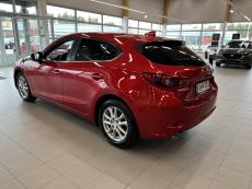5HB 2,0 (120) SKYACTIV-G Premium Plus 6MT 5ov BV2 Ledvalot / Peruutustutka / Navi
