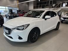 5HB 1,5 (90) SKYACTIV-G Optimum 6AT AM2O Peruutuskamera / Navigointi