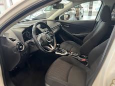 5HB 1,5 (90) SKYACTIV-G Optimum 6AT AM2O Peruutuskamera / Navigointi