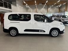 PureTech 130 Feel XL 7p EAT8 Automaatti Jakohihna vaihdettu 4/2026 / 7-paikkaa / Parkkitutka