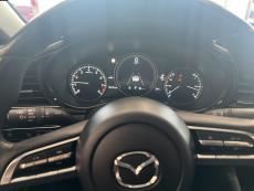 Sedan 2,0 (122 hv) SKYACTIV-G Vision Plus Business AT KL2Y Adaptiivinen vakkari / Navi / HUD