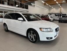 1,6D DRIVe S/S Classic Business Juuri katsastettu / Vetokoukku