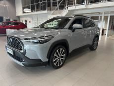 2.0 Hybrid AWD-i Launch Edition Sähköinen takaluukku / Adaptiivinen vakkari / Langaston latausalusta