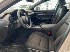 Hatchback 2.5 M Hybrid e-Skyactiv G Centre-line AT 140hv Talvirenkaat 0€ / Lämpöpaketti 0€