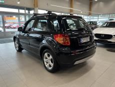 1,6 VVT 4WD X-OVER S-Edition 5D 5MT