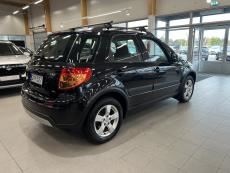 1,6 VVT 4WD X-OVER S-Edition 5D 5MT