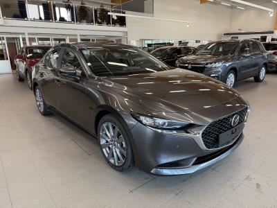 Mazda Mazda3 Sedan 2.5 M Hybrid e-Skyactiv G Centre-line AT 140hv, Talvirenkaat 0€ / Lämpöpaketti 0€