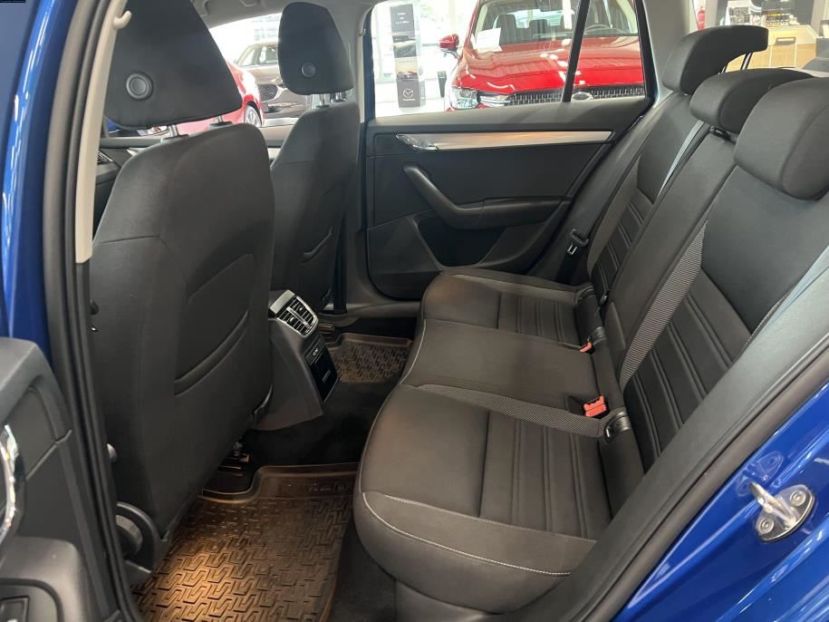 Combi 1,0 TSI Ambition BusinessLine DSG Autom. Webasto kaukosäädöllä