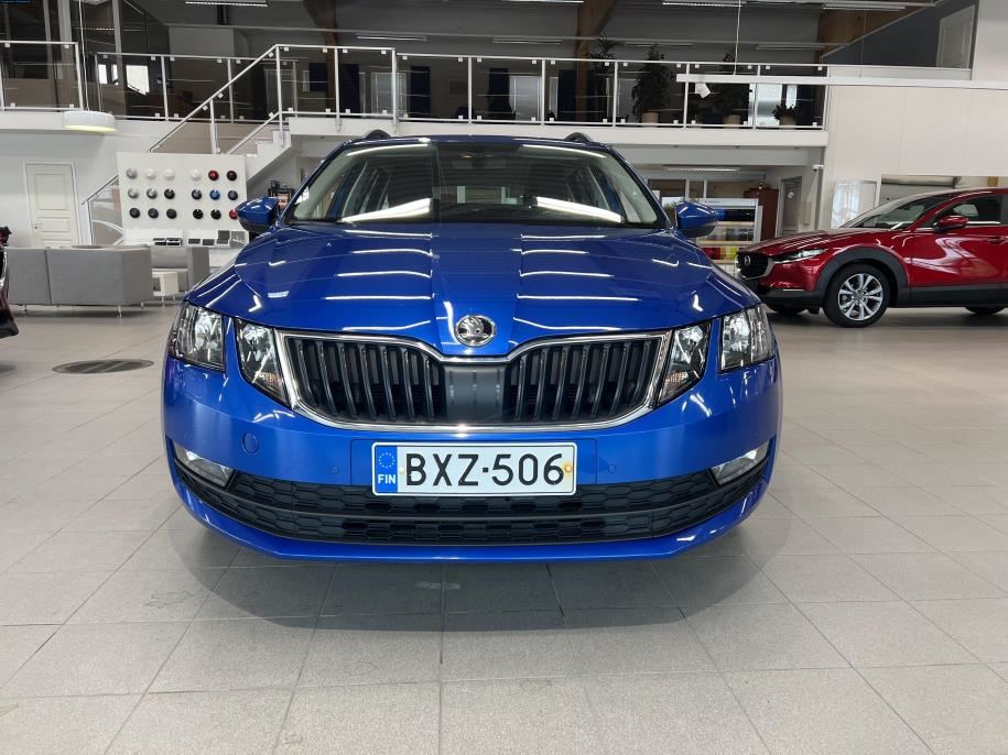 Combi 1,0 TSI Ambition BusinessLine DSG Autom. Webasto kaukosäädöllä