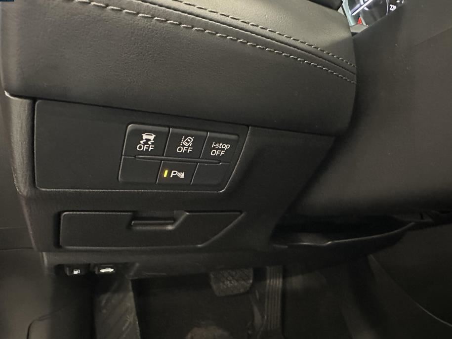 Sedan 2,0 (165) SKYACTIV-G Vision 6AT 4ov YQ1