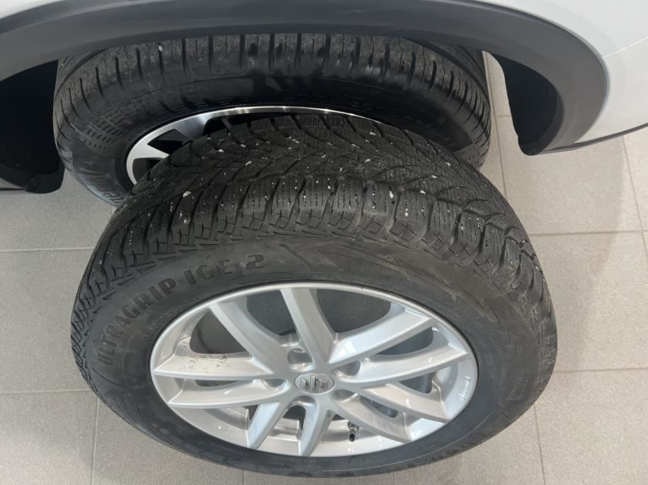 1,5 HYBRID 4WD GLX+SR 6AGS-autPanoramakatto / Navi / Adaptiivinen vakkari