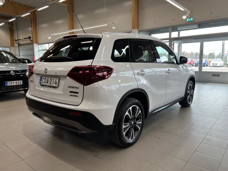 1,5 HYBRID 4WD GLX+SR 6AGS-autPanoramakatto / Navi / Adaptiivinen vakkari