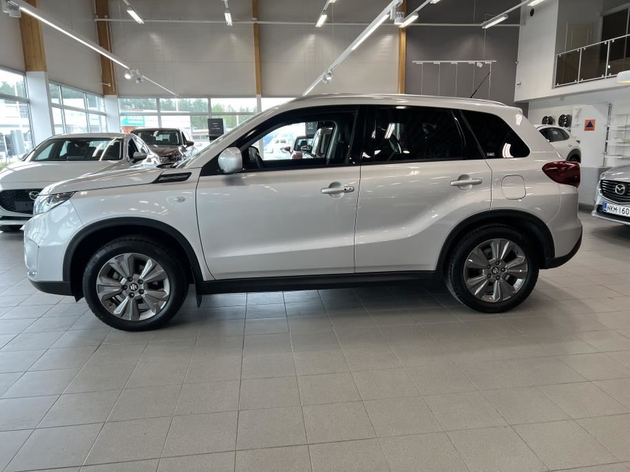 1,4 BOOSTERJET 4WD GL+ 6AT HYBRID Vetokoukku / Adaptiivinen vakkari / Parkkikamera