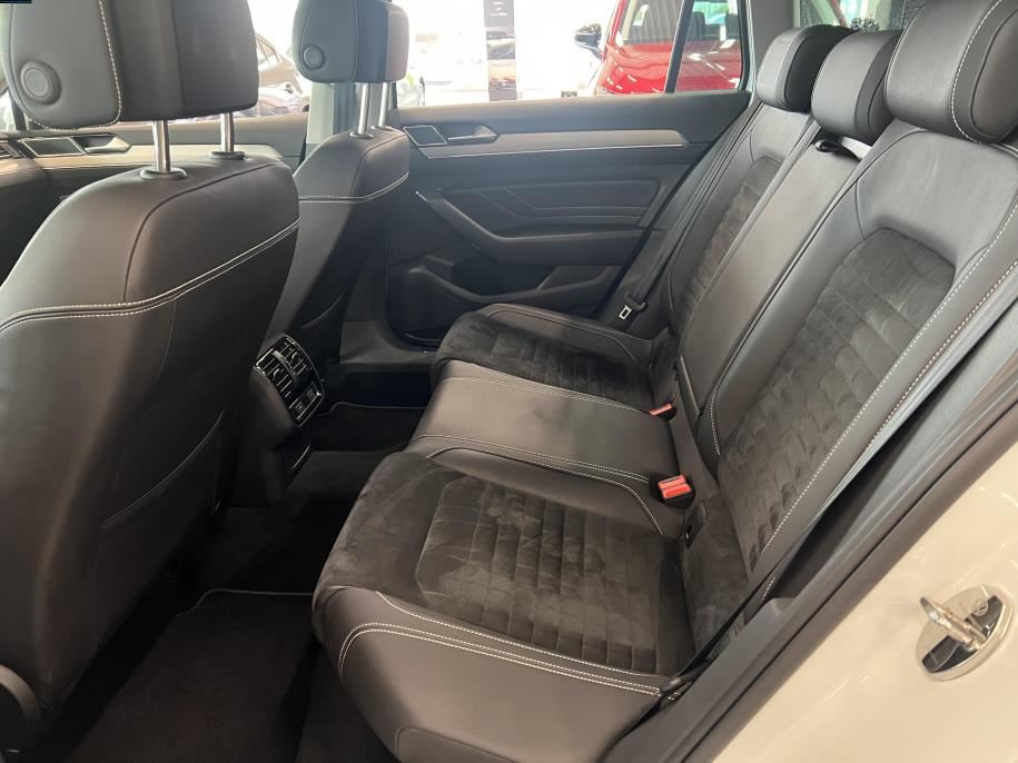 Variant R-Line 2,0 TDI SCR 140 kW 4MOTION DSG-automaatti Facelift 2020 malli /  Webasto kaukosäätö
