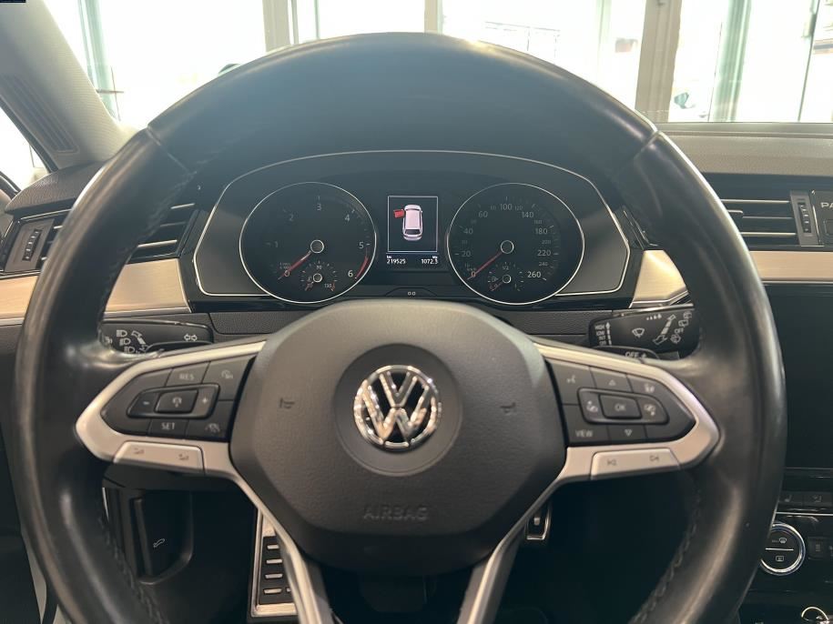 Variant R-Line 2,0 TDI SCR 140 kW 4MOTION DSG-automaatti Facelift 2020 malli /  Webasto kaukosäätö