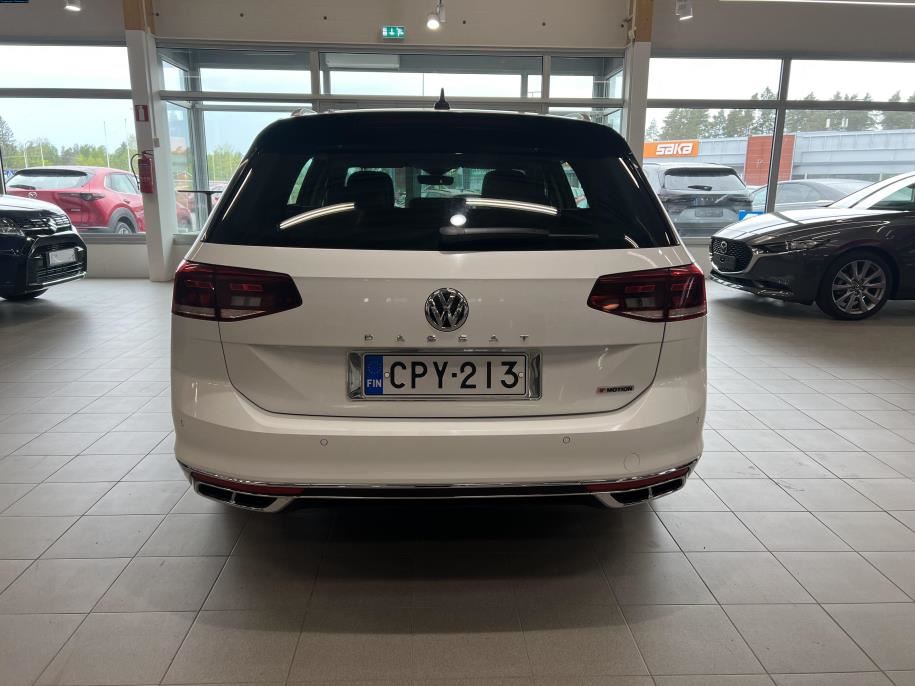 Variant R-Line 2,0 TDI SCR 140 kW 4MOTION DSG-automaatti Facelift 2020 malli /  Webasto kaukosäätö