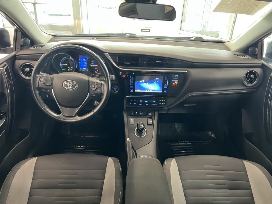 Touring Sports 1,8 Hybrid Active