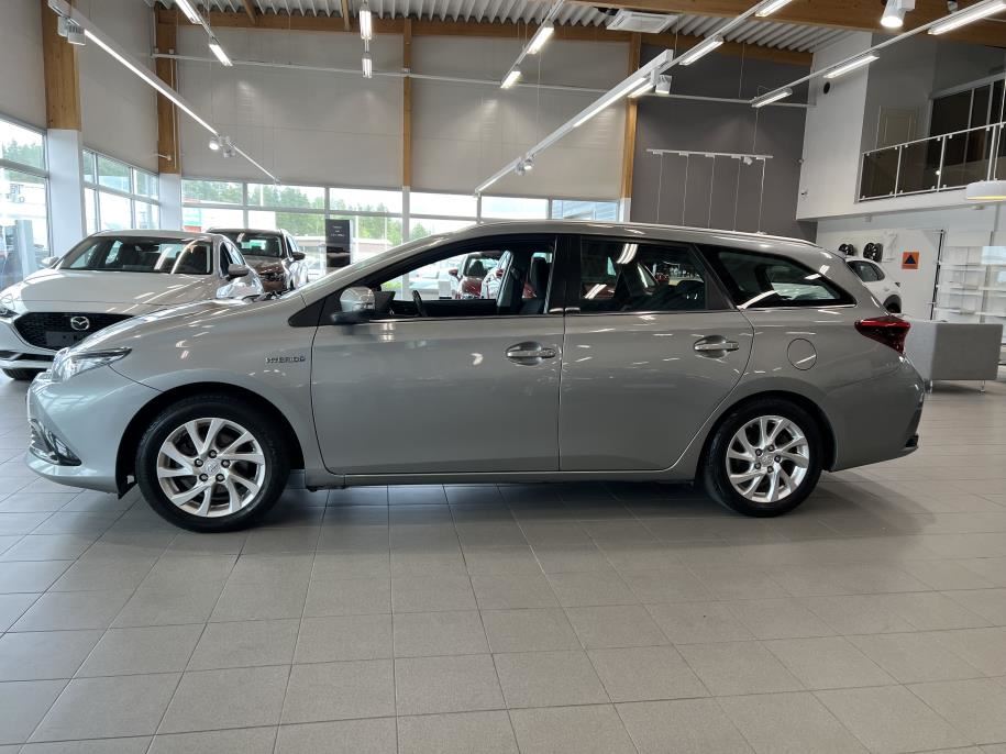 Touring Sports 1,8 Hybrid Active