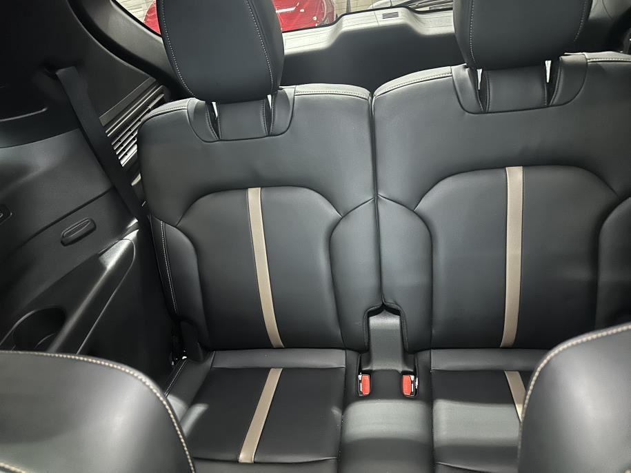 Homura Plus 2.5 PHEV 8AT Captain Seat / Juuri huollettu / Huippuvarusteet / 2 x Renkaat