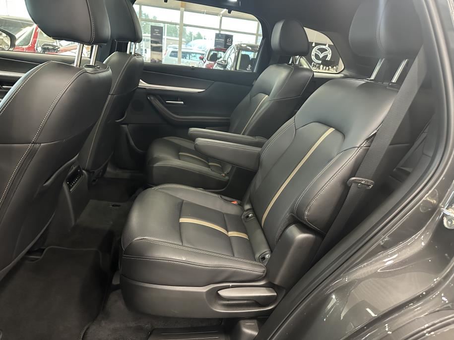 Homura Plus 2.5 PHEV 8AT Captain Seat / Juuri huollettu / Huippuvarusteet / 2 x Renkaat