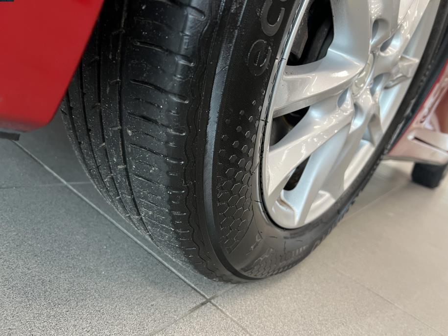 5HB 2,0 (120) SKYACTIV-G Premium Plus 6MT 5ov BV2 Ledvalot / Peruutustutka / Navi