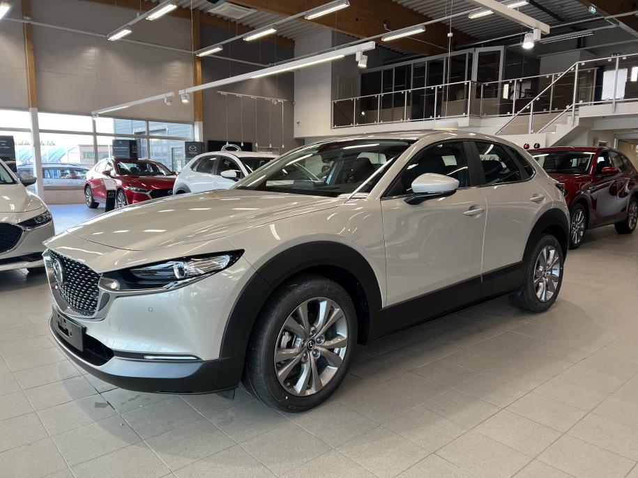 2,5 M Hybrid e-Skyactiv G Centre-line AT 140hv Talvirenkaat 0€ / Lämpöpaketti 0€