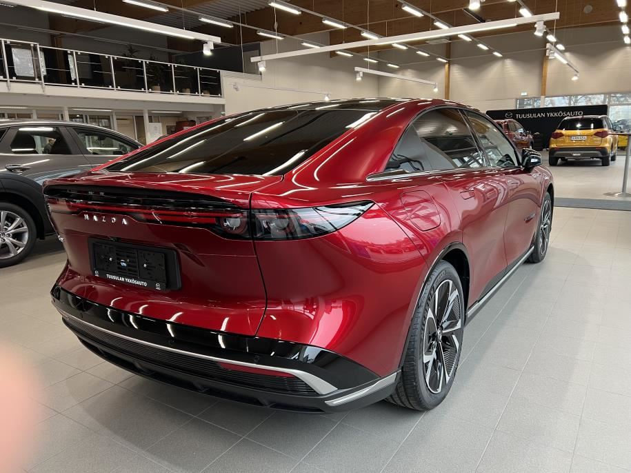 68,8 kWh Takumi (GW9) 6v/120tkm huoltosopimus 0€