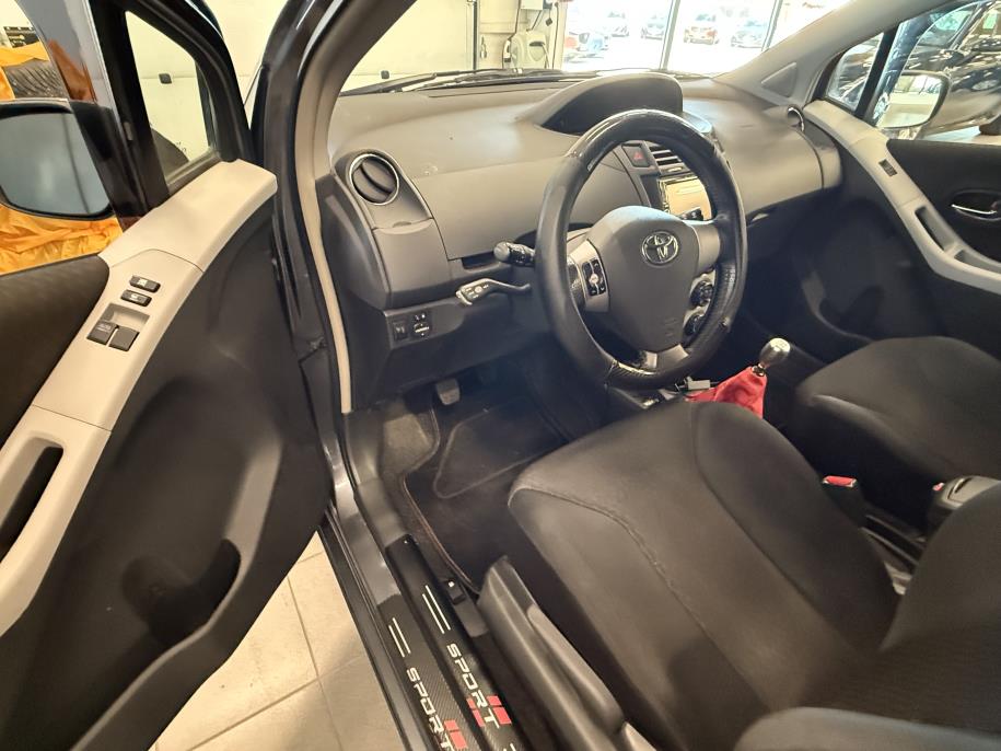 TS 1,8 Dual VVT-i 3ov