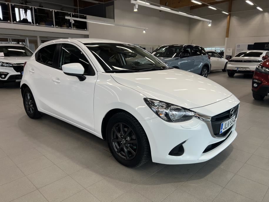 5HB 1,5 (90) SKYACTIV-G Optimum 6AT AM2O Peruutuskamera / Navigointi
