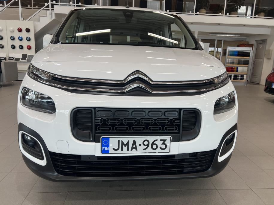 PureTech 130 Feel XL 7p EAT8 Automaatti Jakohihna vaihdettu 4/2026 / 7-paikkaa / Parkkitutka