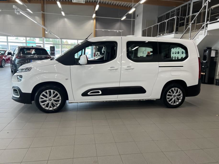 PureTech 130 Feel XL 7p EAT8 Automaatti Jakohihna vaihdettu 4/2026 / 7-paikkaa / Parkkitutka