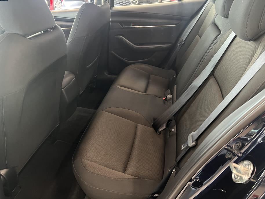 Sedan 2,0 (122 hv) SKYACTIV-G Vision Plus Business AT KL2Y Adaptiivinen vakkari / Navi / HUD
