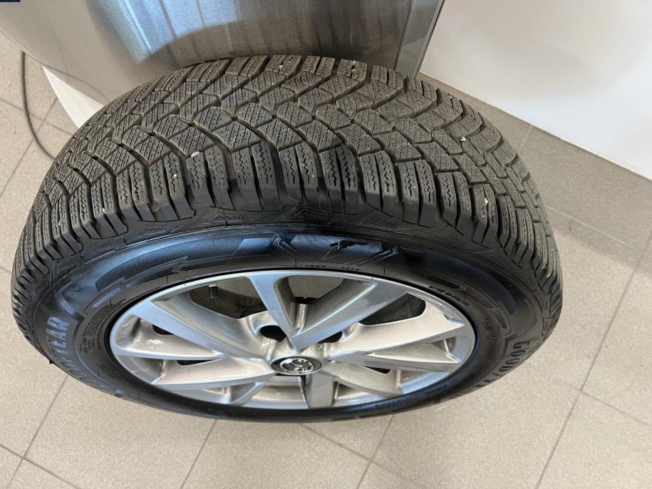 Hatchback 2.5 M Hybrid e-Skyactiv G Takumi AT 140hv Huippuvarusteet!! / Nahkasisusta / Boseaudio