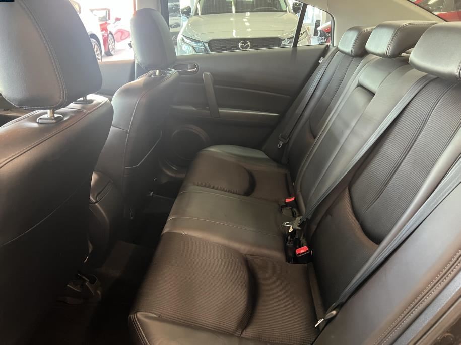 Sedan 2,0 Exclusive Business 6MT 4ov UL4 Nahkasisusta / Bose audio