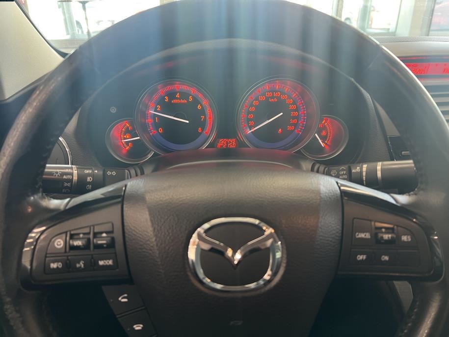 Sedan 2,0 Exclusive Business 6MT 4ov UL4 Nahkasisusta / Bose audio