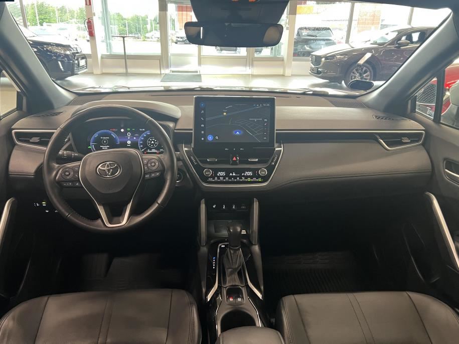 2.0 Hybrid AWD-i Launch Edition Sähköinen takaluukku / Adaptiivinen vakkari / Langaston latausalusta