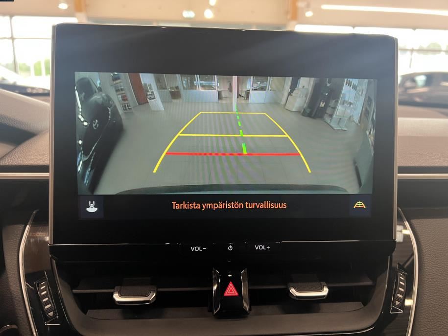 2.0 Hybrid AWD-i Launch Edition Sähköinen takaluukku / Adaptiivinen vakkari / Langaston latausalusta
