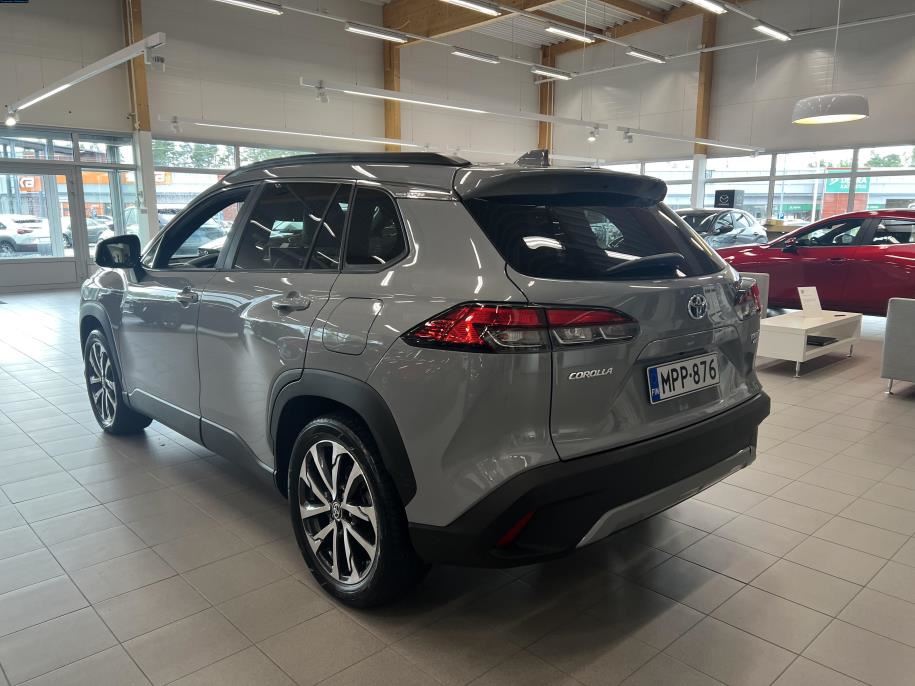 2.0 Hybrid AWD-i Launch Edition Sähköinen takaluukku / Adaptiivinen vakkari / Langaston latausalusta