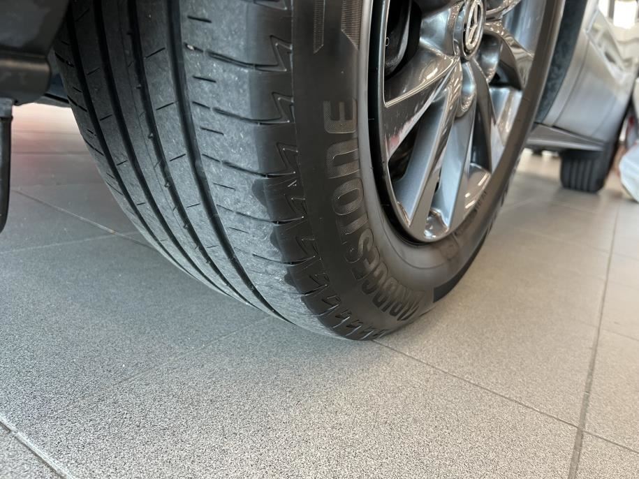 2,0 (150hv) M Hybrid Skyactiv-G Vision MT HUD / Adaptiivinen vakkari / Parkkitutka