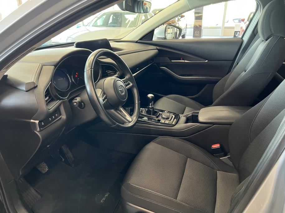 2,0 (150hv) M Hybrid Skyactiv-G Vision MT HUD / Adaptiivinen vakkari / Parkkitutka