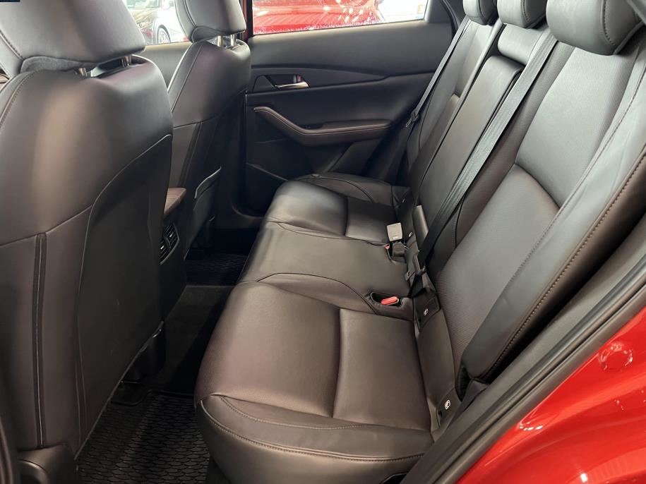 AWD 2,0 M Hybrid Skyactiv-X Elegance Business MT Black Leather Boseaudio / Nahkasisusta / Vetokoukku