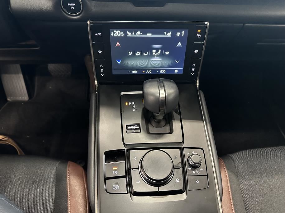 e-Skyactiv R-EV Makoto Industrial Vintage Premium-paketilla Plug-in hybrid sähköinen kan.  jopa 80km