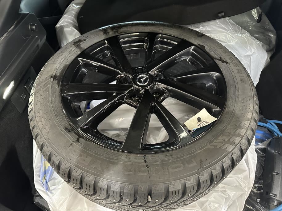 e-Skyactiv R-EV Makoto Industrial Vintage Premium-paketilla Plug-in hybrid sähköinen kan.  jopa 80km