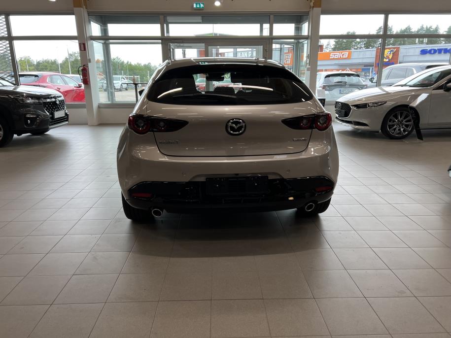 Hatchback 2.5 M Hybrid e-Skyactiv G Centre-line AT 140hv Talvirenkaat 0€ / Lämpöpaketti 0€