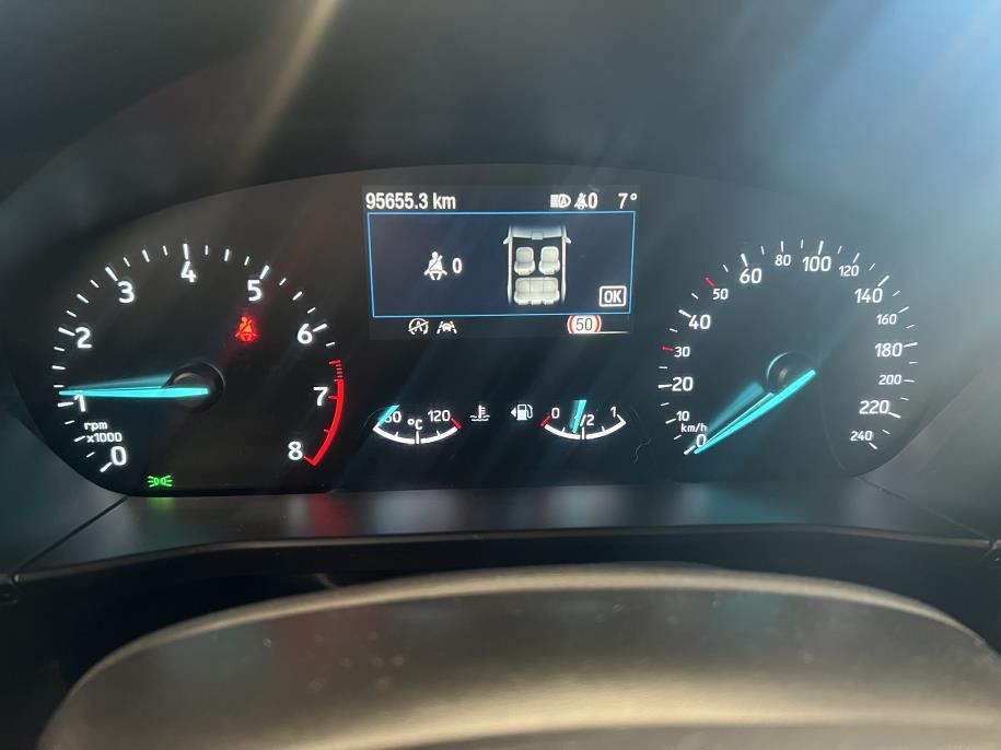 1,0 EcoBoost 125hv M6 ST-Line 5-ovinen Jakohihna vaihdettu 10/2025!!!