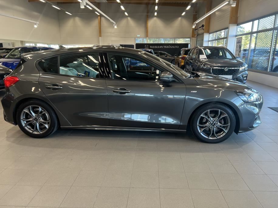 1,0 EcoBoost 125hv M6 ST-Line 5-ovinen Jakohihna vaihdettu 10/2025!!!