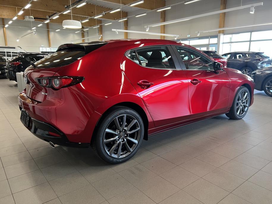 Hatchback 2.5 M Hybrid e-Skyactiv G Centre-line AT 140hv Talvirenkaat 0€ / Lämpöpaketti 0€
