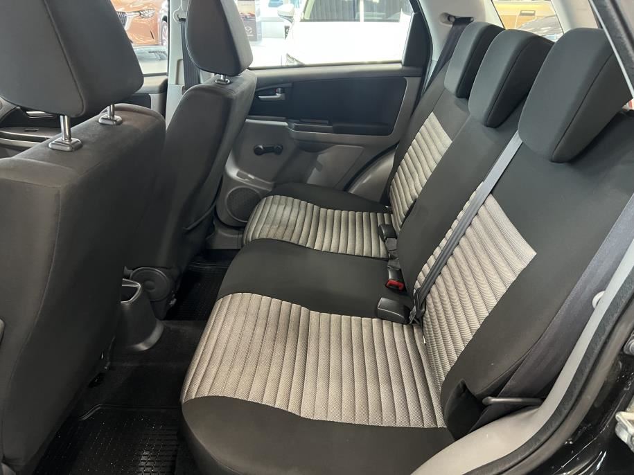 1,6 VVT 4WD X-OVER S-Edition 5D 5MT