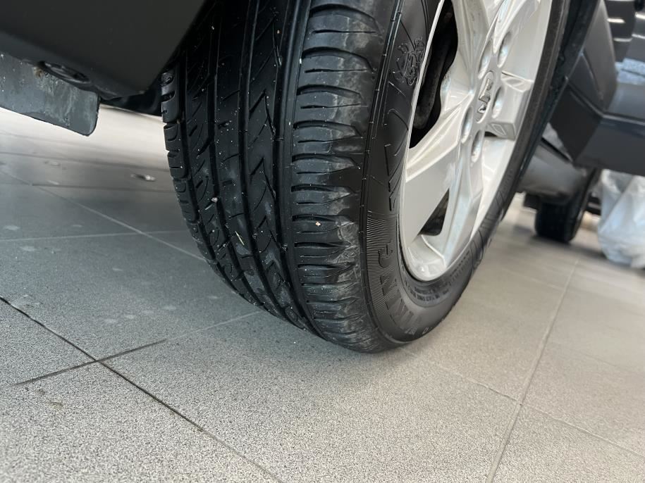 1,6 VVT 4WD X-OVER S-Edition 5D 5MT